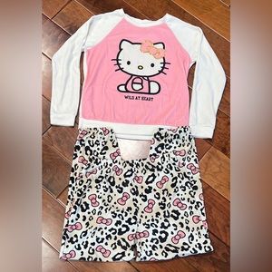 Sanrio Hello Kitty leopard Print Pajamas set size large